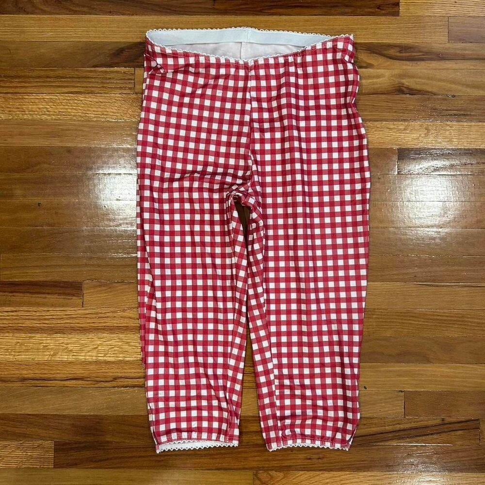 Red and white gingham capri pants with lace trim